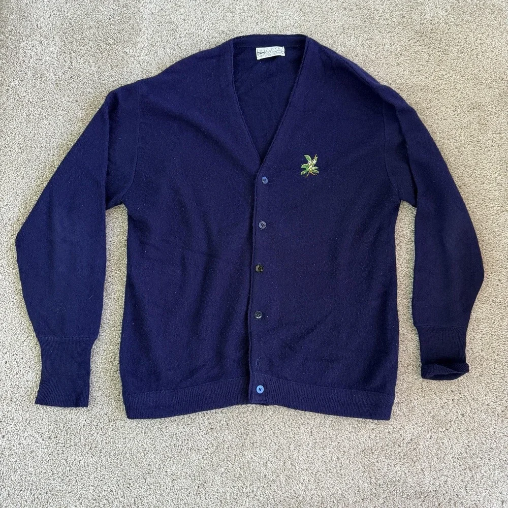 Vintage Pickering Sweater Mens Large Blue Tight Knit V Neck Cardigan Logo